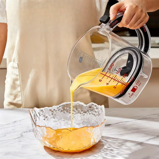 Verstellbarer Messbecher